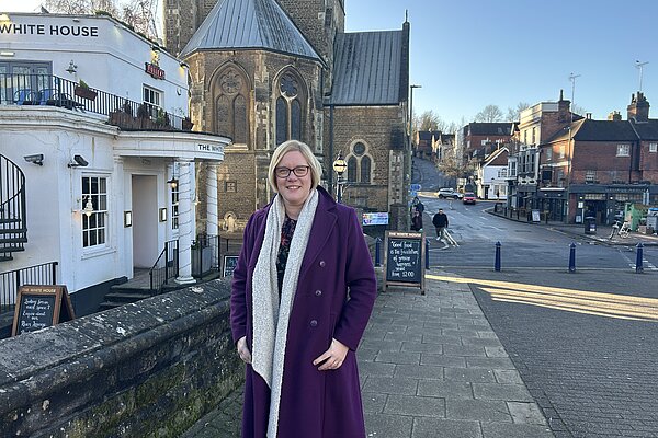 Zöe on Guildford Town Bridge